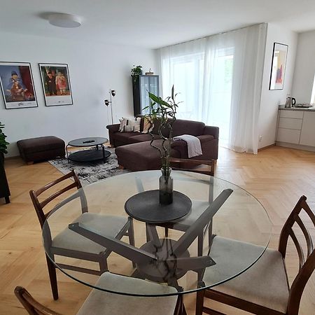 Beautiful New Apt In Old Town Near Train Station - Free Parking Bratislava Bagian luar foto