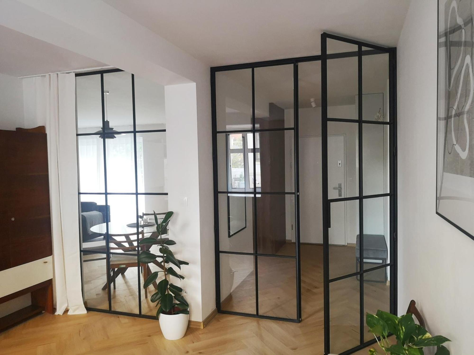 Beautiful New Apt In Old Town Near Train Station - Free Parking Bratislava Bagian luar foto