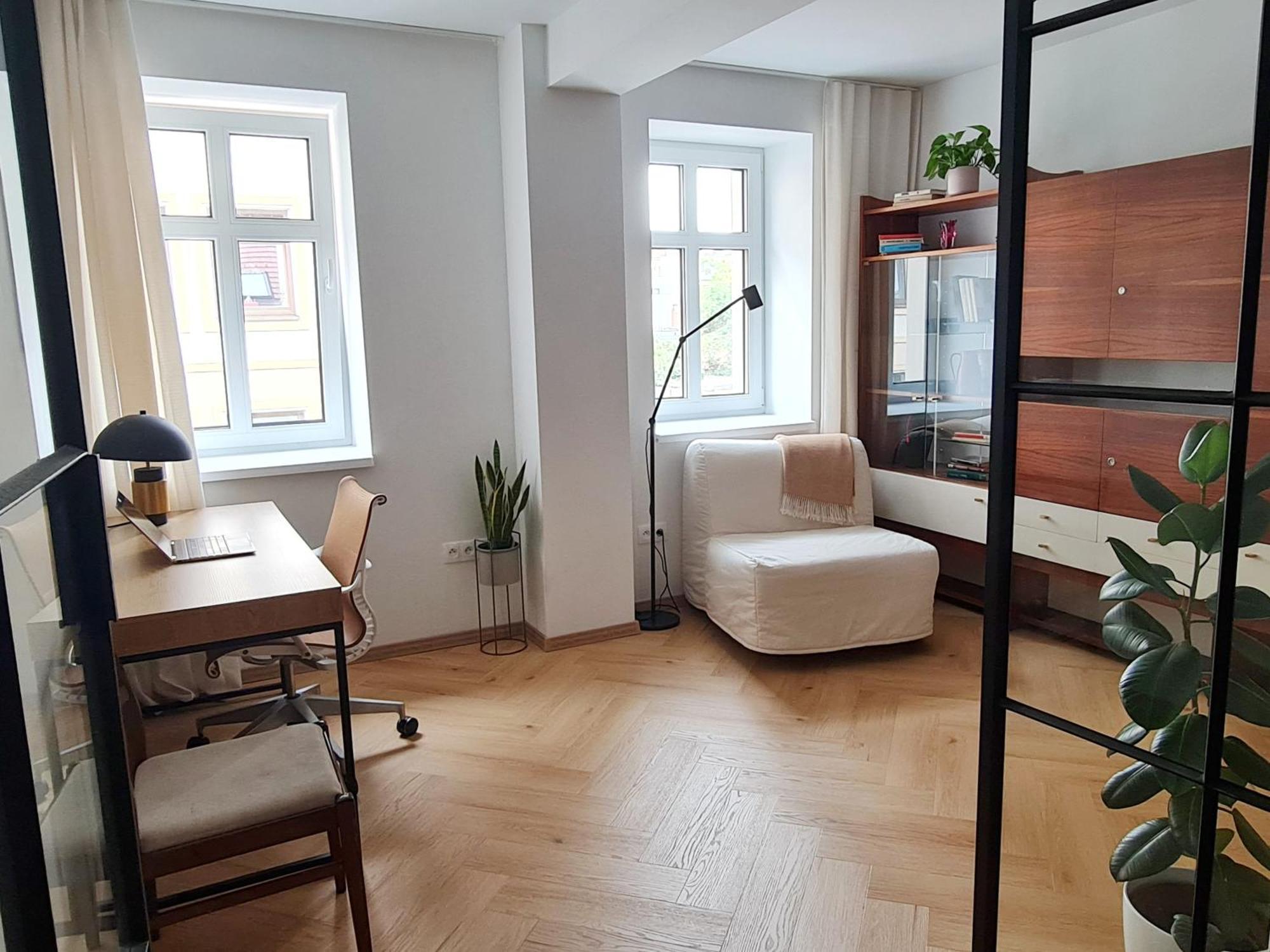 Beautiful New Apt In Old Town Near Train Station - Free Parking Bratislava Bagian luar foto