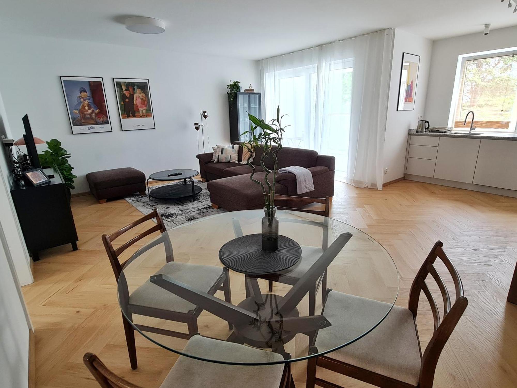 Beautiful New Apt In Old Town Near Train Station - Free Parking Bratislava Bagian luar foto